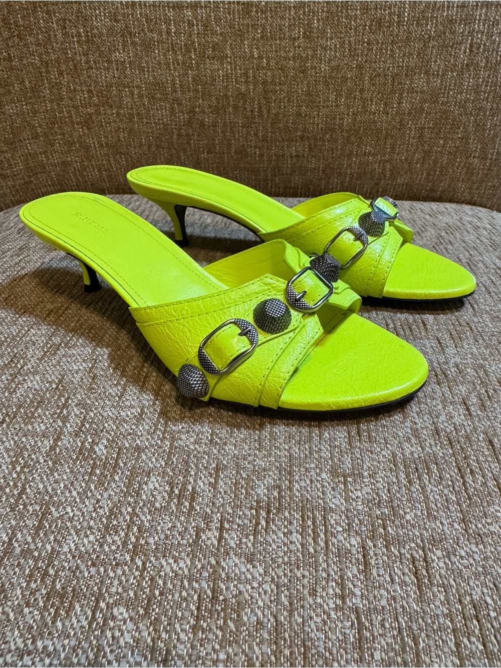 Authentic Balenciaga Neon Yellow Leather Le Cagole Studded Slide Sandals SZ. 37